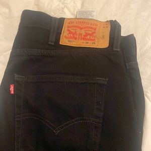 Men’s Black 501s 38x29 worn only a couple times never washed close to brand new!